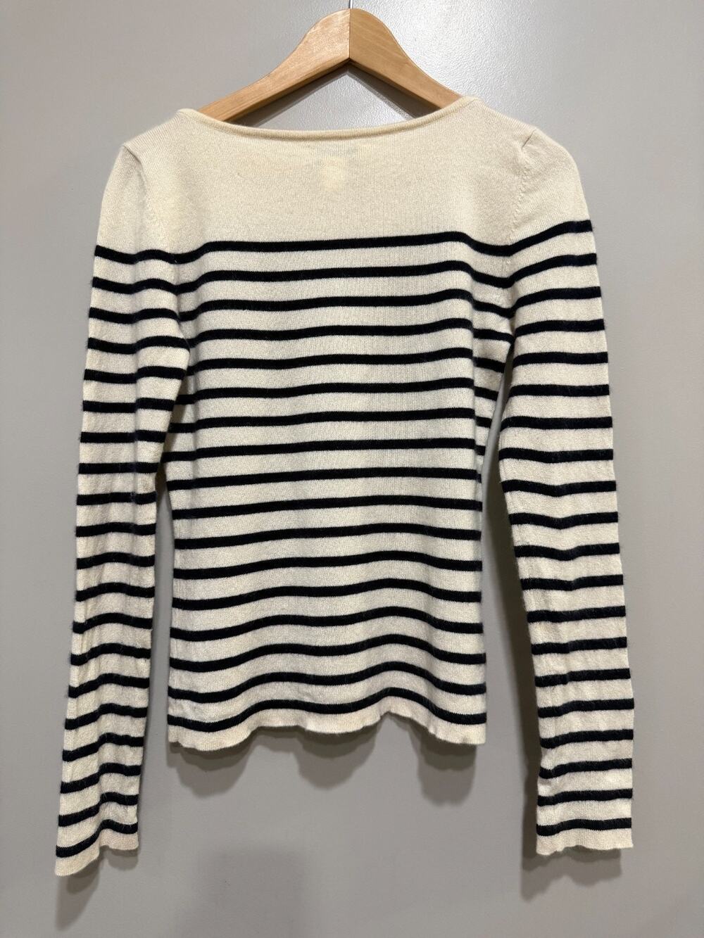 Banana Republic Sweater Women’s Black White Striped Cashmere Crew Neck Sz-Small